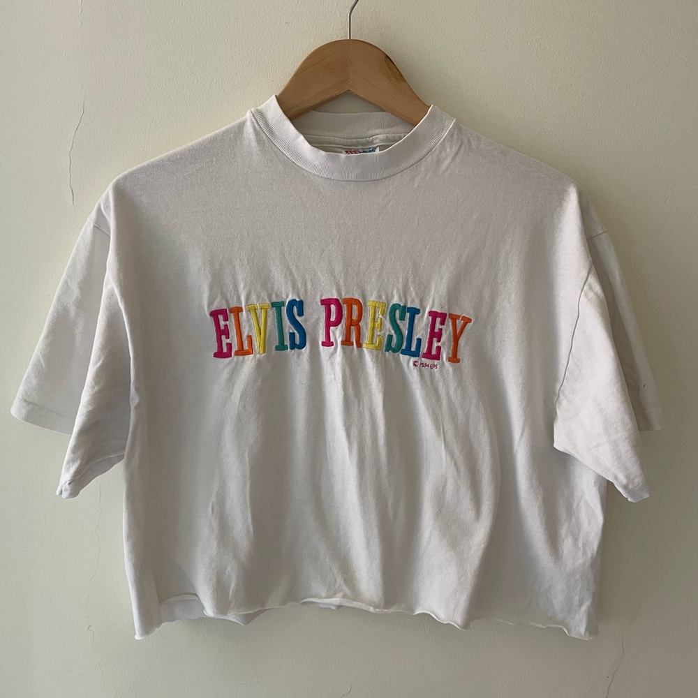 SINGLE STITCH EMBROIDERED 1994 Rainbow Elvis Tee from Graceland!